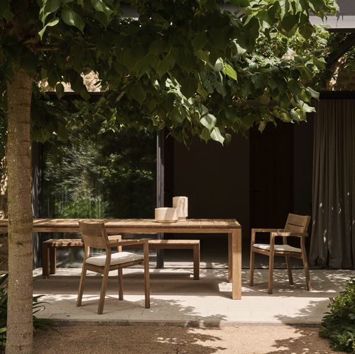 Sedia da giardino contemporanea - KOS - Tribù - per terrazza / in teak / con supporto in teak