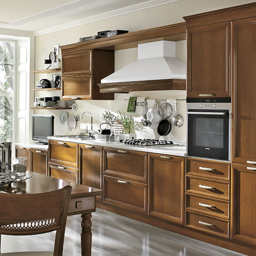 Cucina classica - LE GEMME - LE FABLIER - in legno massiccio / in legno laccato / in legno dipinto