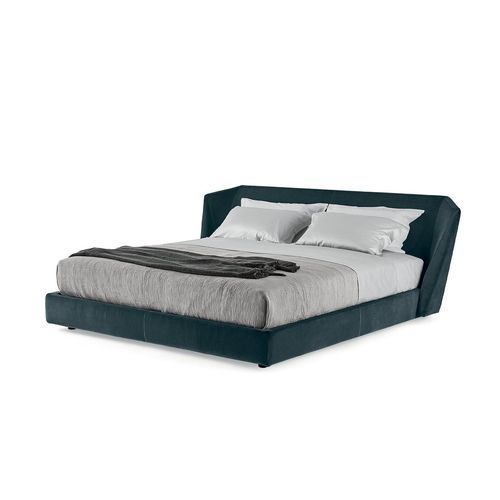 Letto matrimoniale - XENI - Gallotti&Radice - moderno / imbottito / in schiuma di poliuretano