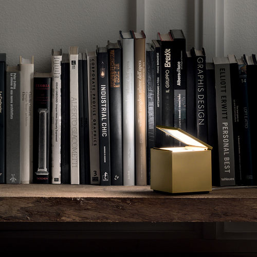 Lampada da comodino - CUBOLED SERIES - CINI&NILS - in tecnopolimero / contemporanea / con cavo