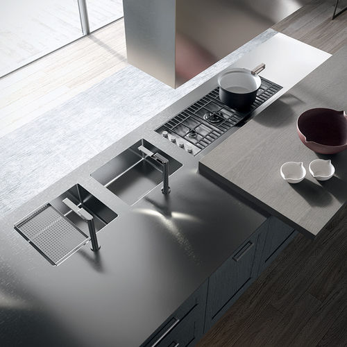 Cucina classica - VILLAGE 1 - Arrital - impiallacciata in legno / con isola / con impugnature