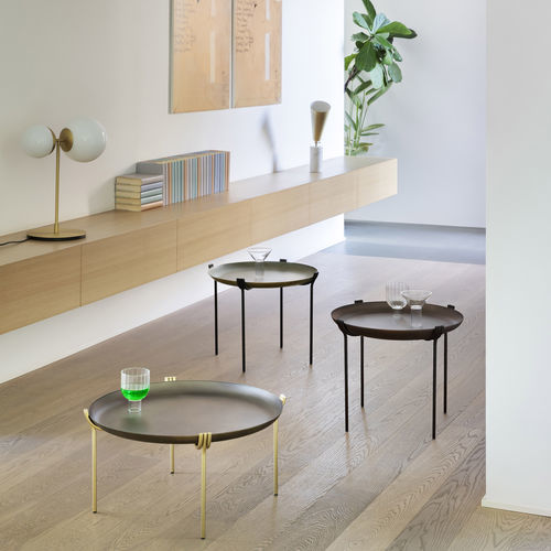 Tavolo d'appoggio contemporaneo - GEO - saba - in metallo verniciato / con supporto in ottone / con supporto in metallo cromato