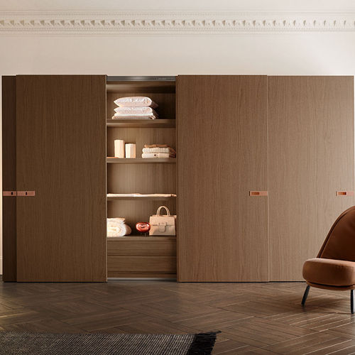 Armadio ad angolo - ICONA  - PIANCA - contemporaneo / in legno laccato brillante / a porte scorrevoli
