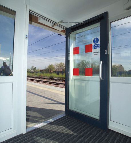 Automazione a doppio battente - UNISWING® - KONE - battente