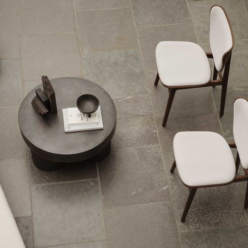 Tavolino basso contemporaneo - GEAR - NORR11 - in calcestruzzo fibrorinfrozato / con base in calcestruzzo fibrorinforzato / rotondo