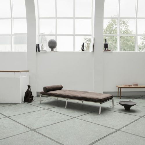 Dormeuse classica - MAN - NORR11 - in pelle / con supporto in acciaio inossidabile