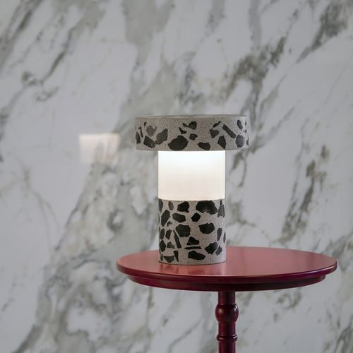 Lampada da tavolo - LUCERA - Urbi et Orbi - in calcestruzzo / contemporanea / a batteria ricaricabile