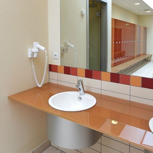 Piano lavabo in vetro - VITRUM WT - Schaefer-Trennwandsysteme - ad uso professionale