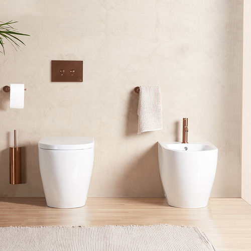 WC da appoggio - ARC - SANYCCES - in ceramica / per uso residenziale / contract