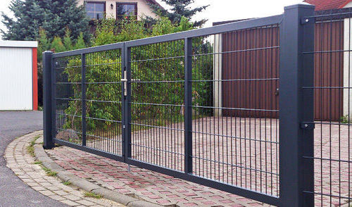 Cancello battente - GARDIA  - WISNIOWSKI - in acciaio galvanizzato / a sbarre / a maglia saldata