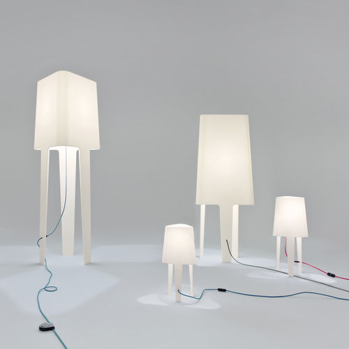 Lampada da terra - GENOTYPE - Comforty - in Corian® / design originale / con cavo