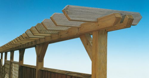 Pergola autoportante - exclusive - Braun Wuerfele - in pino / con copertura in legno / su misura