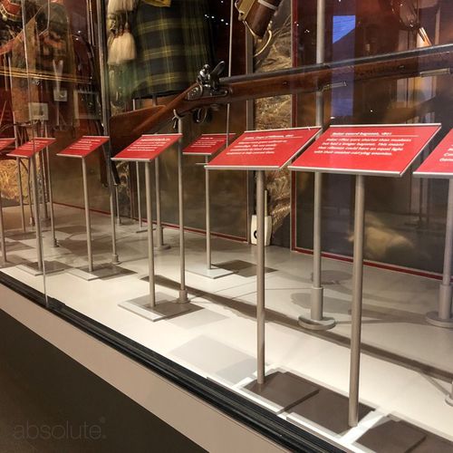 Cartello pubblicitario da interno - Pinnacle  - Absolute Museum & Gallery Products Ltd - in alluminio / in alluminio anodizzato / in acrilico