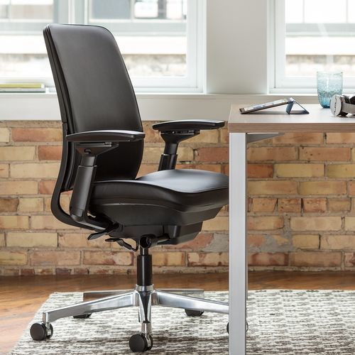Poltrona da ufficio in tessuto - COBI&trade; - Steelcase EMEA - 100% riciclabile / bianca / nera