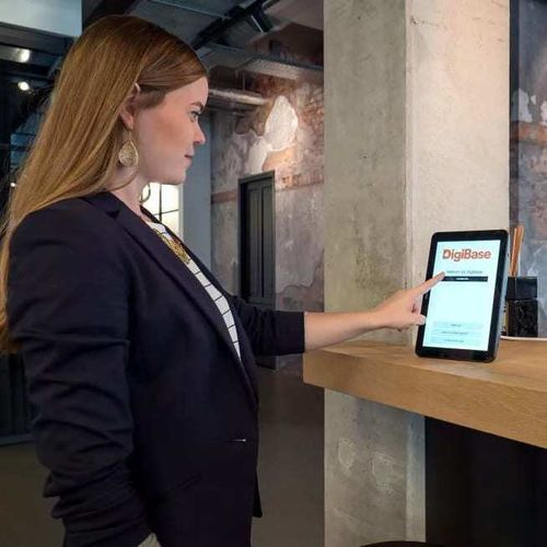 Controllo accessi centralizzato con gestione a distanza - GOBRIGHT  - Steelcase EMEA - con lettore di codici a barre / con programma di amministrazione / per ufficio