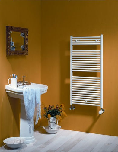 Scaldasalviette ad acqua calda - BAGNOLUX - Agis - contemporaneo / in metallo / da parete