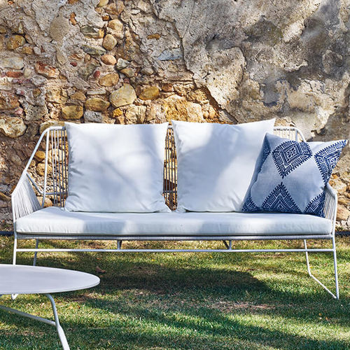 Divano contemporaneo - 300 105 SANDUR - OASIQ - da giardino / in tessuto / con cuscino rimovibile