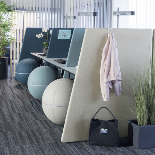 Divisorio per ufficio a pavimento - A30 PEAK DESIGN BOOTH - Götessons - in tessuto / insonorizzato