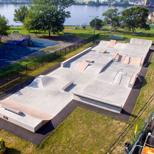Skatepark in calcestruzzo - COLLINS PARK - Spohn Ranch Skateparks