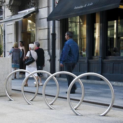 Rastrelliera per biciclette a pavimento - ANEL - Setga - per spazi pubblici / in acciaio inossidabile / professionale