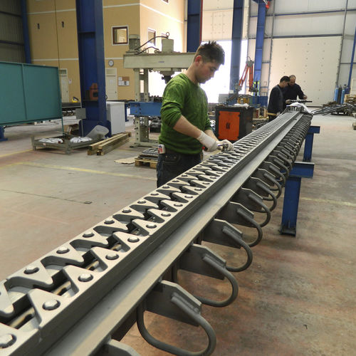 Giunto di dilatazione in elastomero - TENSA-GRIP RS-LS - Mageba - in acciaio / per costruzione di ponti / unicellulare