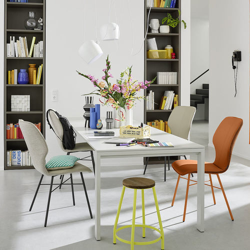 Sedia da pranzo contemporanea - NEVIO - Musterring - da interno / in tessuto / in pelle