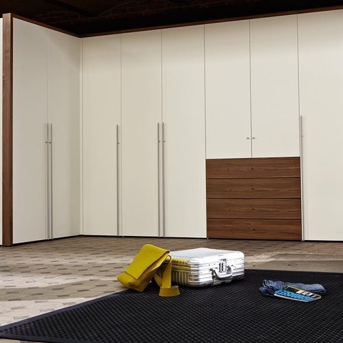 Armadio ad angolo - FLEXX - NOW! By Hülsta - contemporaneo / in legno laccato / in noce