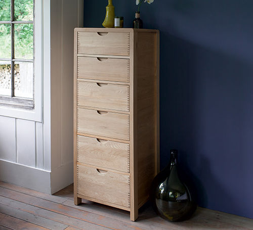 Cassettiera contemporanea - BOSCO - ercol - in rovere