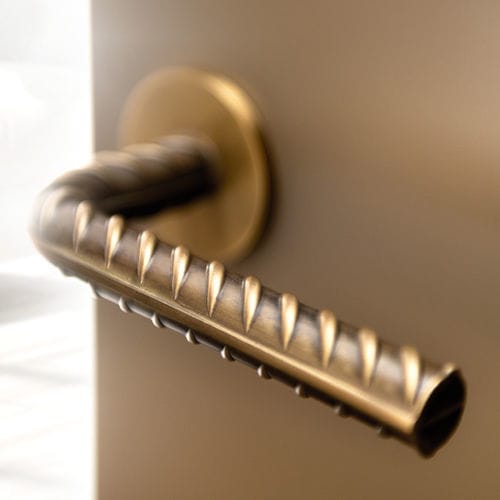 Maniglia per porta - ROCKSOR - M&T 1997, a.s. - da finestra / in ottone / design originale