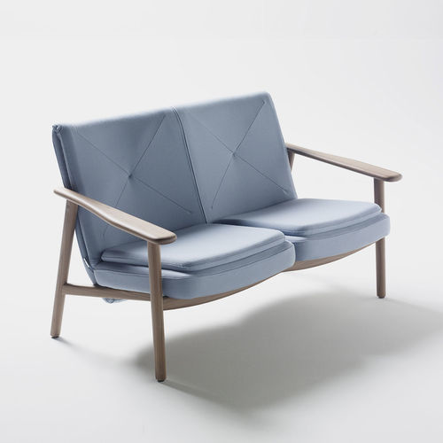 Divano design scandinavo - Paleta - Bosc - in tessuto / con braccioli / grigio
