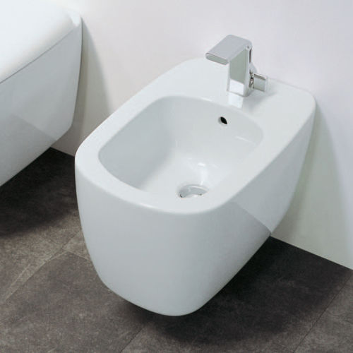 Bidet sospeso - MONÒ   - FLAMINIA - in ceramica / di Patrick Norguet