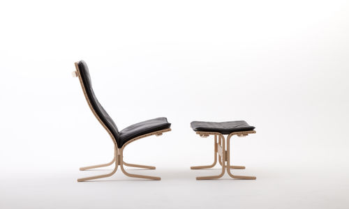 Poltrona contemporanea - SIESTA FIORA - LK Hjelle - in poliuretano / con poggiapiedi / con poggiatesta