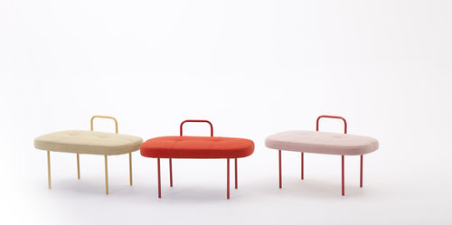 Sgabello contemporaneo - SOL - LK Hjelle - con supporto in metallo / imbottito / rosso