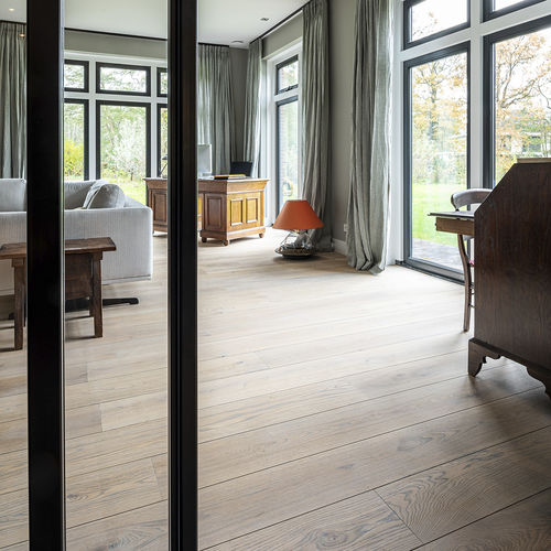 Parquet multistrato - G.05 - Dennebos Flooring - in legno / a spina di pesce / anticato