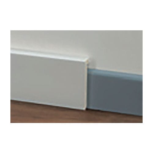 Battiscopa bianco - VIRAG S.R.L.  - in plastica / rettangolare / per circuito elettrico