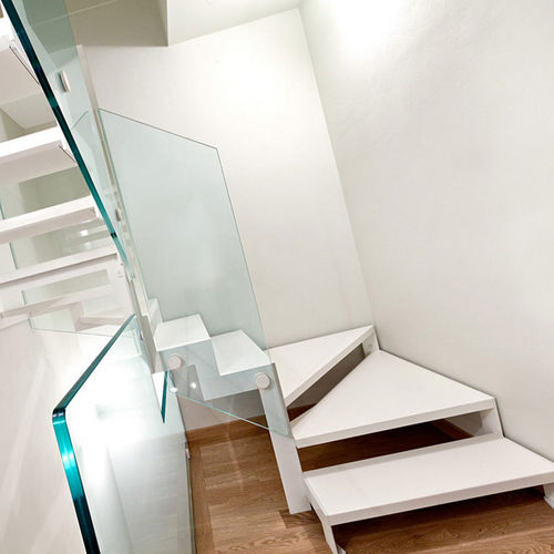Scala a L - VISTA ZETA - Officine Sandrini - con gradini in vetro / con struttura in metallo / per uso residenziale