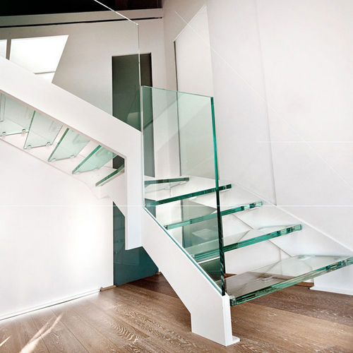 Scala a L - VISTA FASCIA - Officine Sandrini - con gradini in vetro / con struttura in metallo / contemporanea