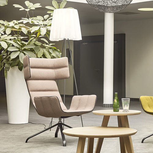 Poltrona contemporanea - ILDO - SOKOA - in tessuto / in legno / in rovere sbiancato
