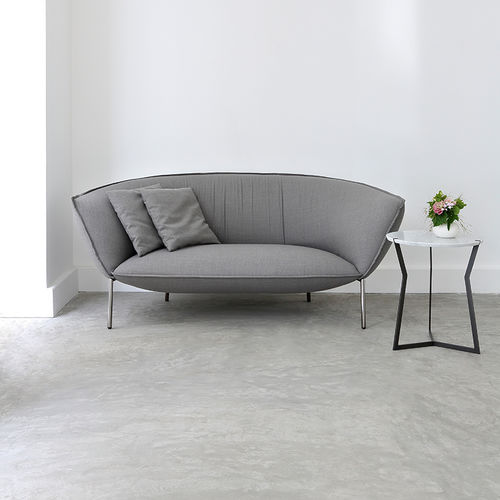 Divano contemporaneo - YOU - Coedition - in tessuto / per cuscini / grigio