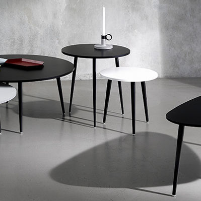 Tavolo d'appoggio contemporaneo - SOHO - Coedition - in MDF / con supporto in metallo / rotondo