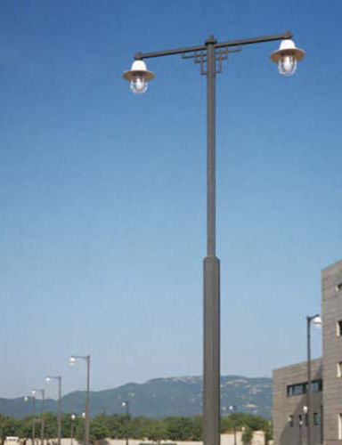 Lampione urbano - BERNAT MARTORELL - Colomer - contemporaneo / in ghisa / in zinco