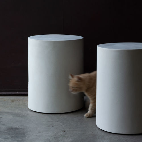 Tavolino basso design minimalista - LAND.40 SPECIAL - LOVECEMENT - in fibrocemento / con base in calcestruzzo fibrorinforzato / rotondo