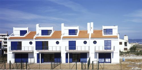 Edificio prefabbricato - TRADIXALET : PALS - HORMIPRESA - in calcestruzzo / per uso residenziale / contemporaneo