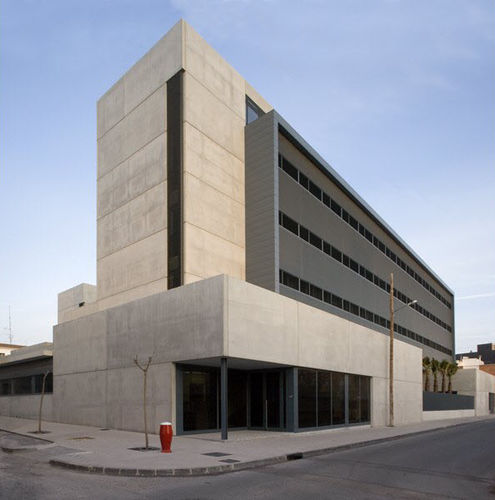Edificio prefabbricato - UP TERRES DE L'EBRE - PERE MATA - HORMIPRESA - in calcestruzzo / per ospedale / contemporaneo