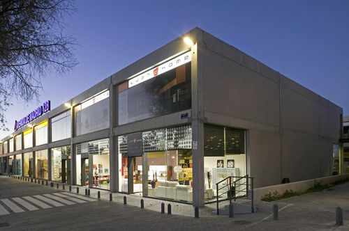 Edificio prefabbricato - AVENIDA MADRID - HORMIPRESA - in calcestruzzo / contract / contemporaneo