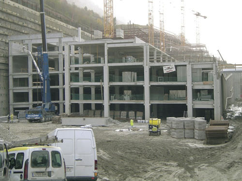Pilastro prefabbricato in calcestruzzo - HORMIPRESA - prefabbricato / a sezione rettangolare
