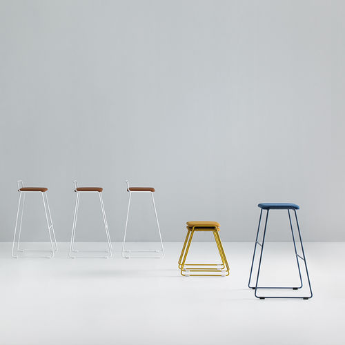 Sgabello contemporaneo - HUG - Mobboli - in MDF / in tessuto / in espanso