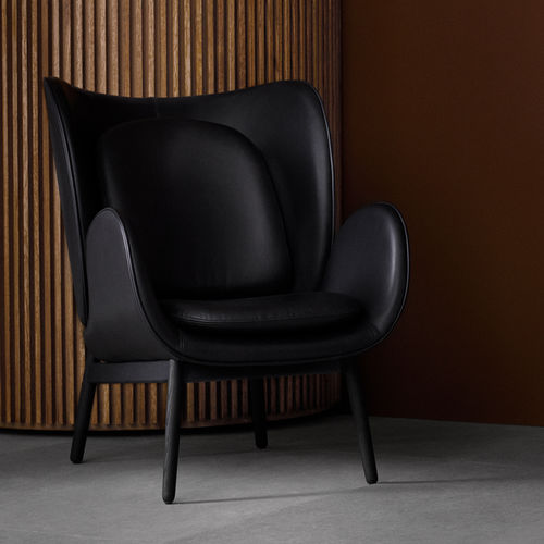 Poltrona contemporanea - EMBRACE - Fogia - in pelle / in tessuto / in rovere