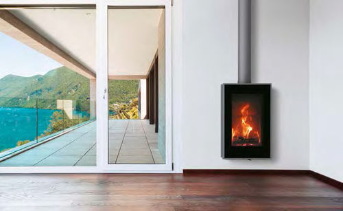 Stufa a legna - VISION - Carbel - 0 - 5 kW / 5 kW...10 kW / da parete
