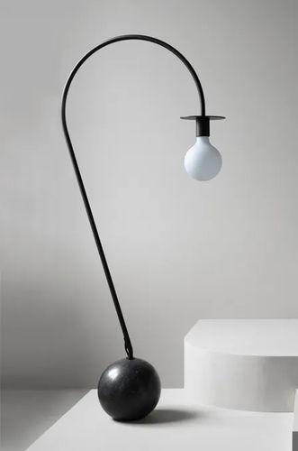 Lampada da terra - LA LAMPE - Friends & Founders - in metallo / in vetro / contemporanea
